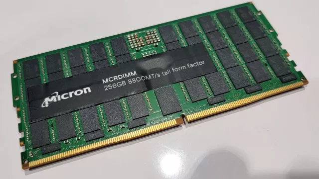 Micron presenta massive memory sticks DDR5-8800 da 256GB