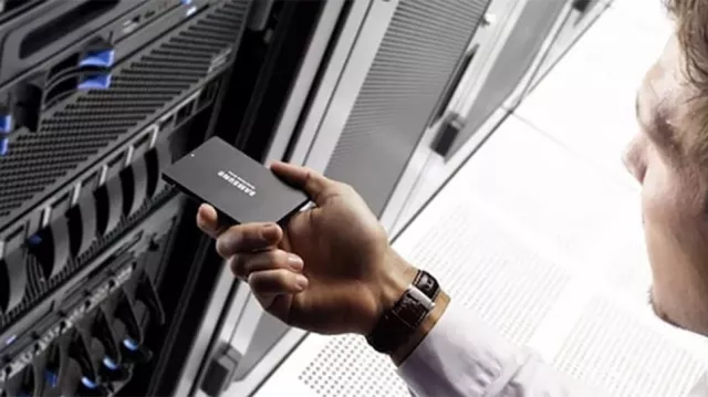 Samsung dettaglia il servizio di abbonamento SSD da petabyte, utilizza server personalizzati