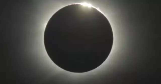 Come fotografare l'eclissi solare di aprile, secondo la NASA
