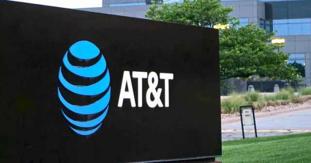 I clienti passati e presenti di AT&T colpiti da una enorme fuga di dati