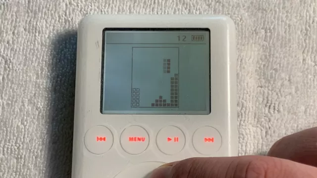 Il gioco Tetris mai rilasciato di Apple scoperto su un prototipo di terza generazione di iPod