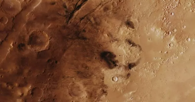Sorvola le trincee di Marte in un video mozzafiato di Nili Fossae