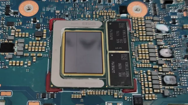 Intel svela l'architettura Lunar Lake: Fino al 68% di guadagno IPC per gli E-cores, 16% di guadagno IPC per i P-Cores